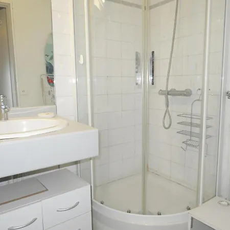 2 Pieces Avec Parking, Tennis Et Loggia A 300m De La - Fr-1-338-431 Apartamento Sète
