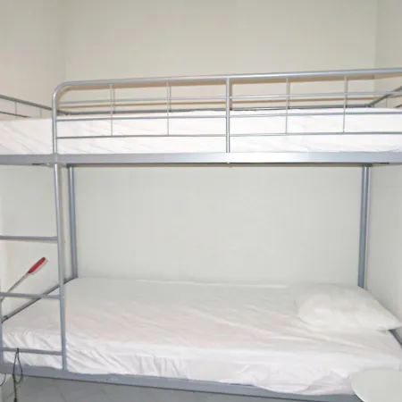 2 Pieces Avec Parking, Tennis Et Loggia A 300m De La - Fr-1-338-431 * Sète