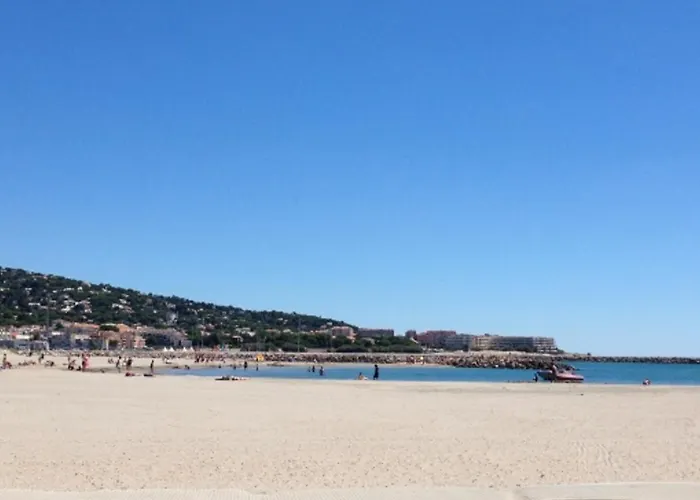 2 Pieces Avec Parking, Tennis Et Loggia A 300m De La - Fr-1-338-431 *