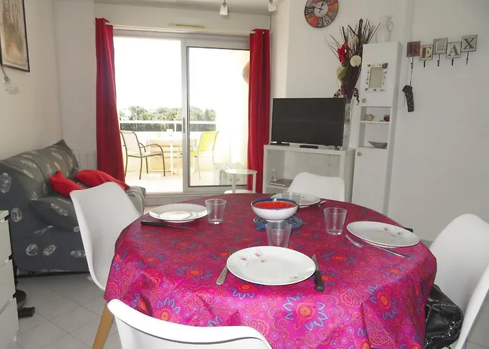 2 Pieces Avec Parking, Tennis Et Loggia A 300m De La - Fr-1-338-431 * Sète