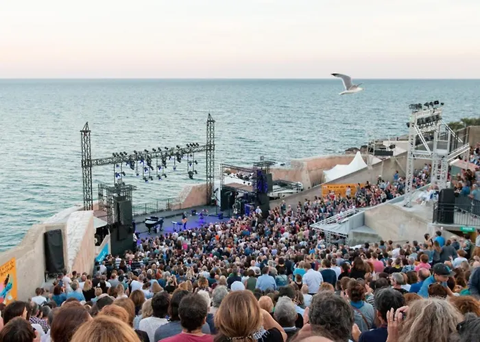 2 Pieces Avec Parking, Tennis Et Loggia A 300m De La - Fr-1-338-431 Lägenhet